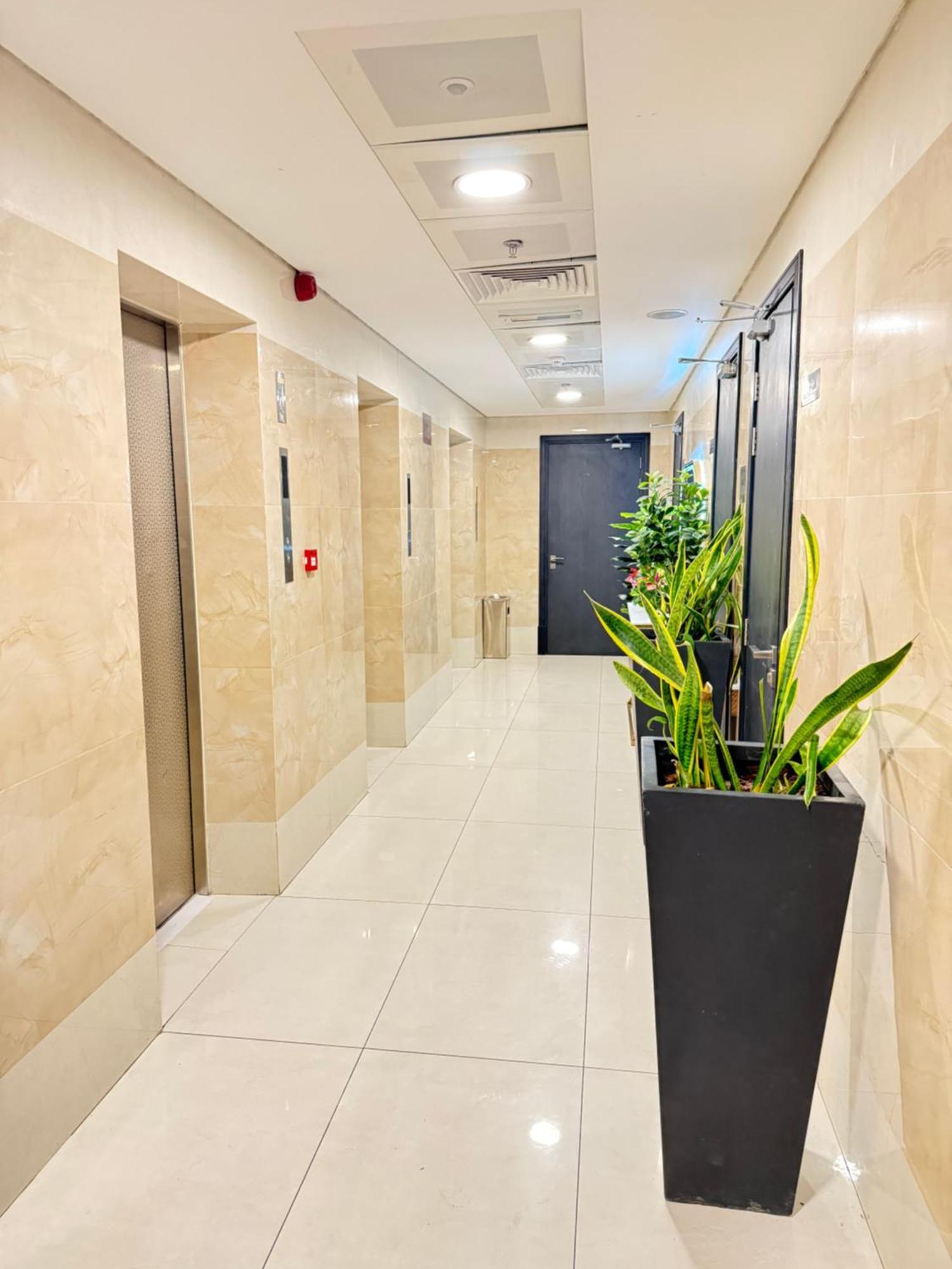 New Dream Plaza Hotel Apartment ドバイ エクステリア 写真